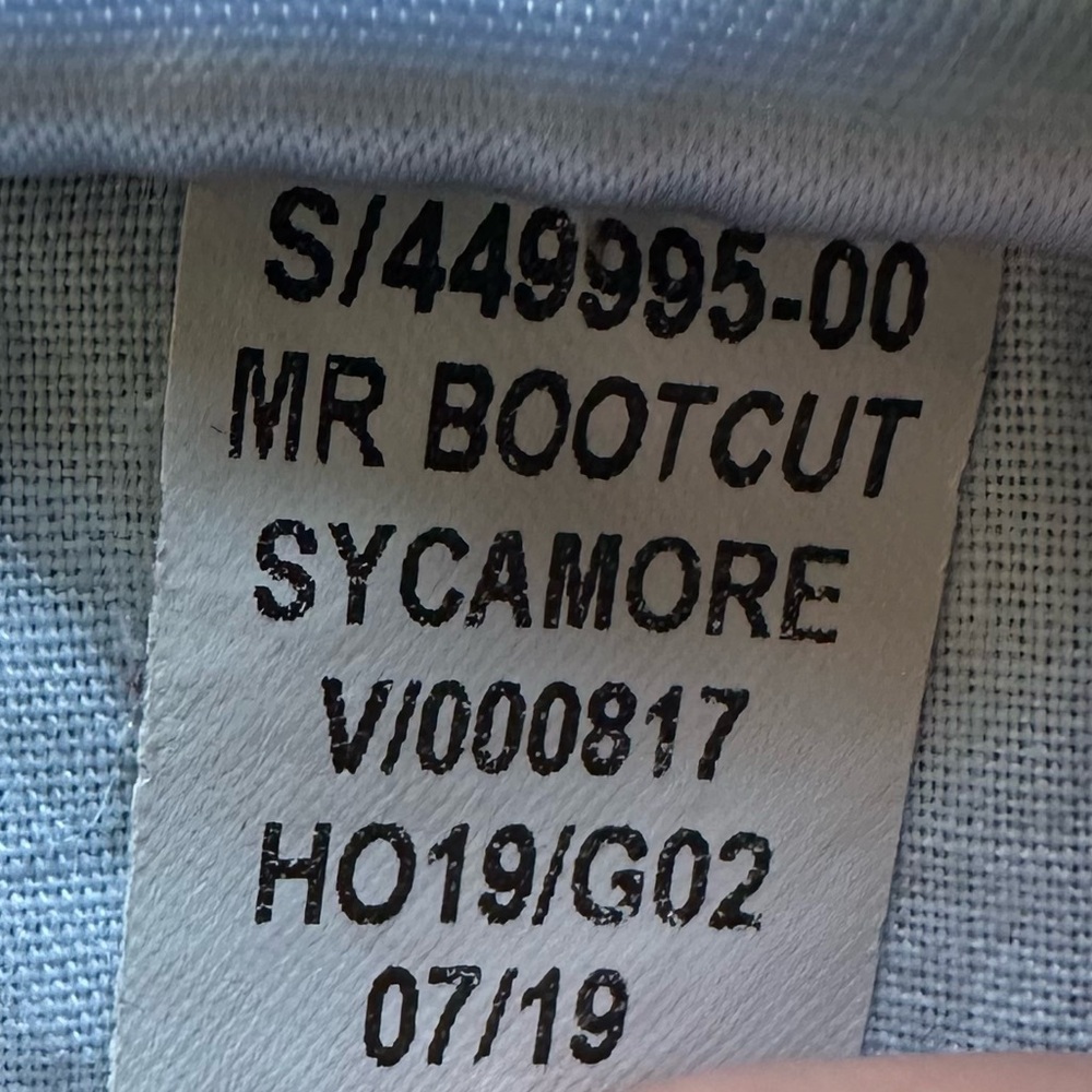 Old Navy Mid Rise Kicker Bootcut Jean in Medium Wash size 18 - Picture 10 of 12